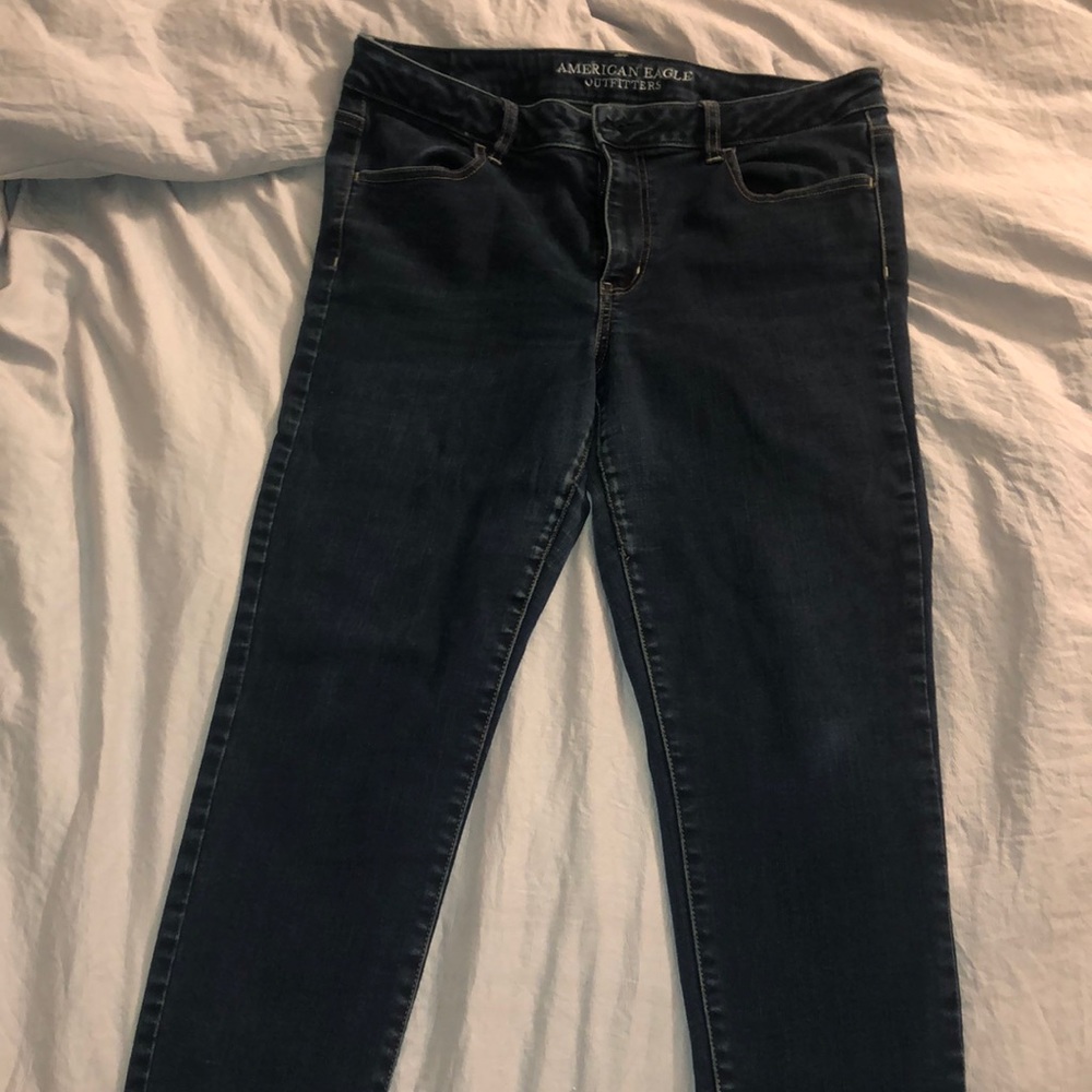 American eagle. Blue jeans super stretch.